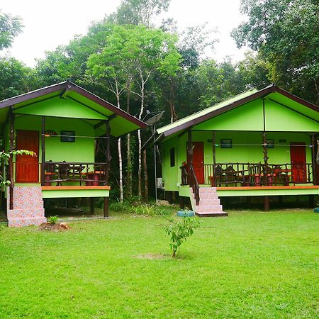 Mata Guesthouse Ko Kut Exterior foto